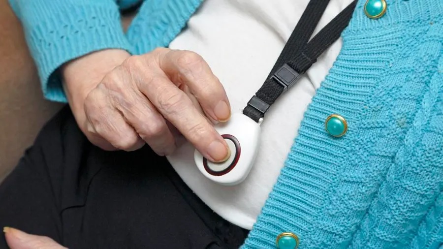 7 Reasons Why Fall Alert Devices Are Essential for Seniors Living Alone